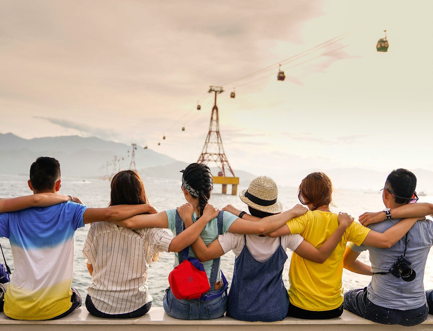 20 Polite Ways to Set Boundaries While Traveling With Friends - RoughMaps