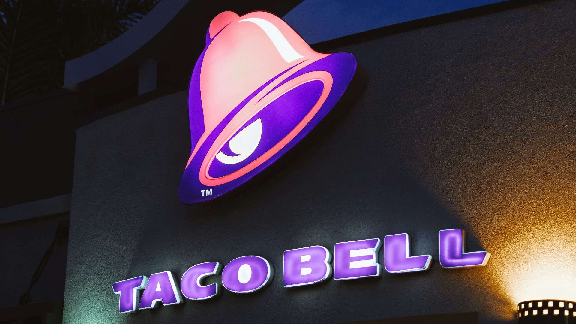 UNKs coffee shop during night time