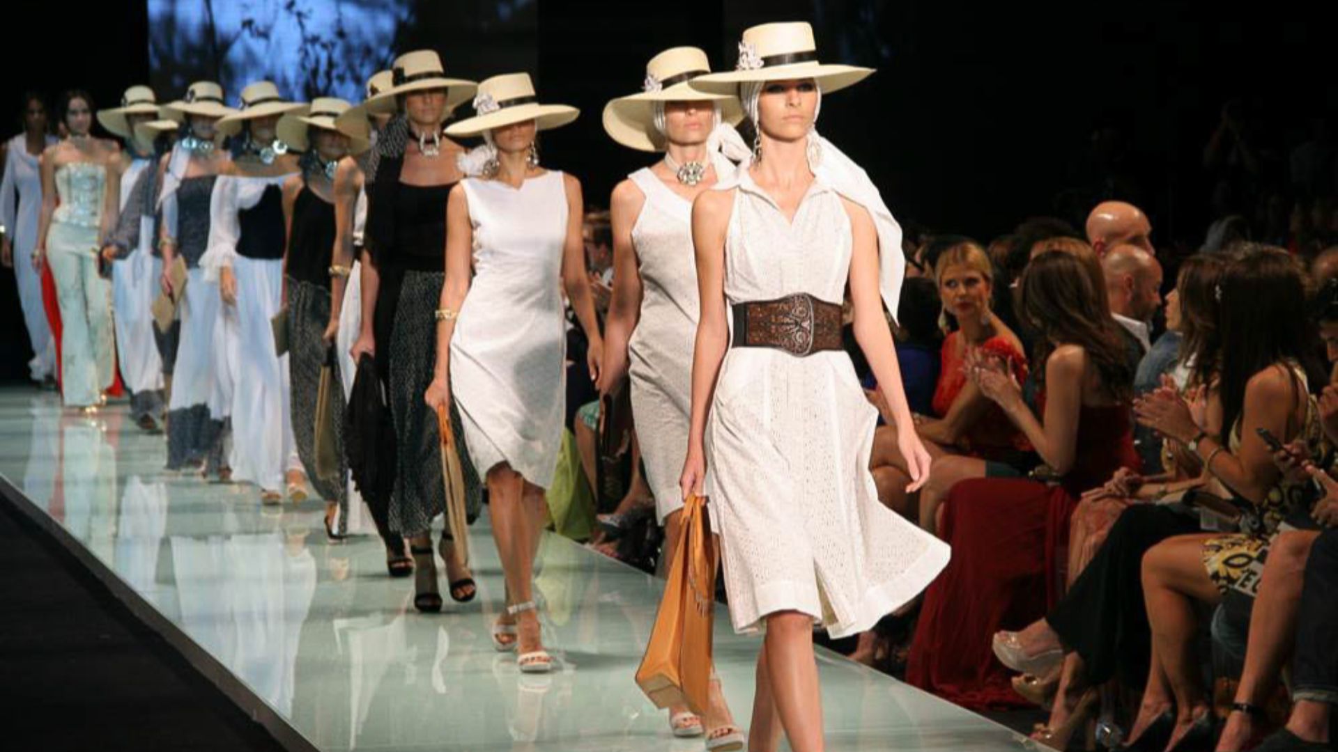 File:Claudia Bertolero Miami Fashion Week.jpg