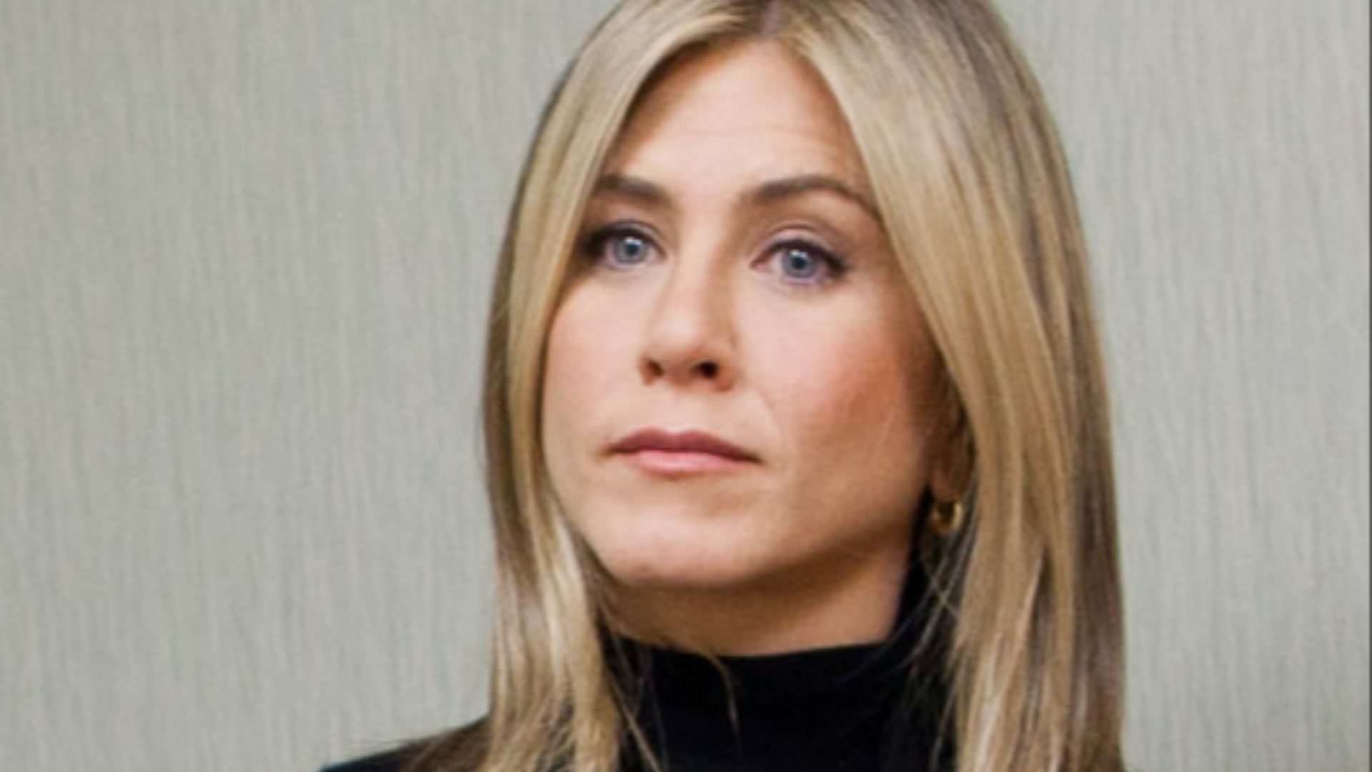 File:Jennifer Aniston 2011 (cropped).jpg
