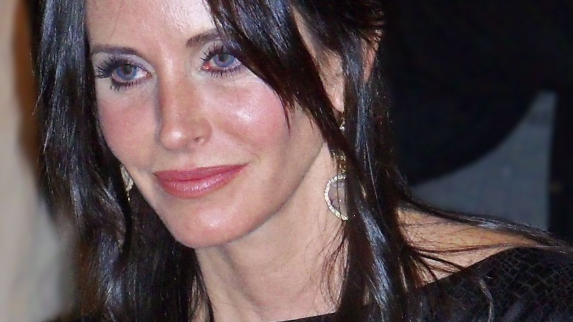 File:Courteney Cox '10 PaleyFest.jpg