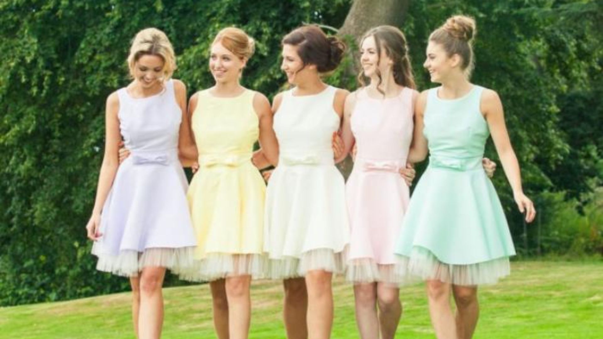 File:Bridesmaids 6 (14662119245).jpg