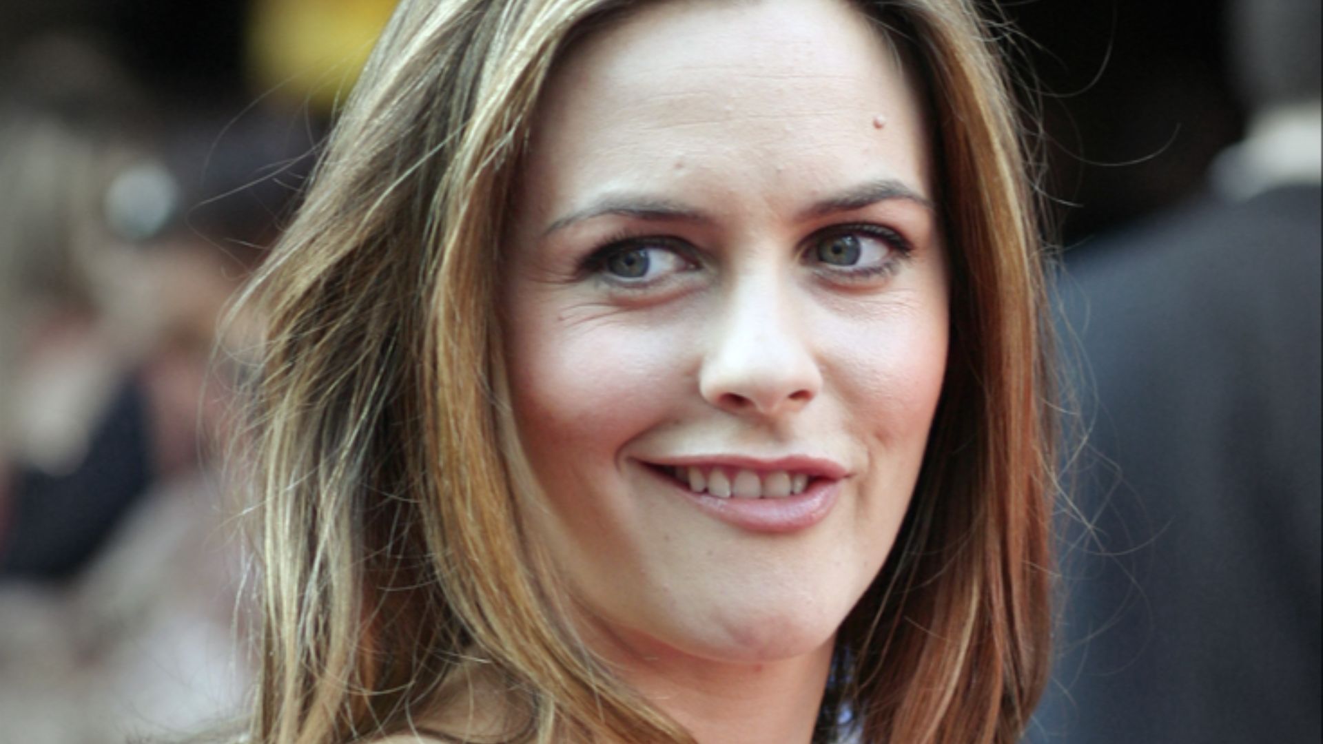 File:AliciaSilverstoneJuly06.jpg