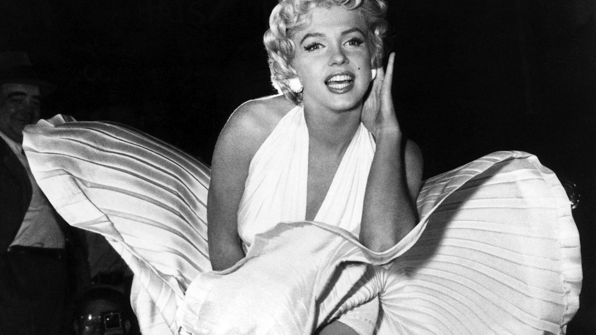 File:Marilyn Monroe photo pose Seven Year Itch, edit.jpg