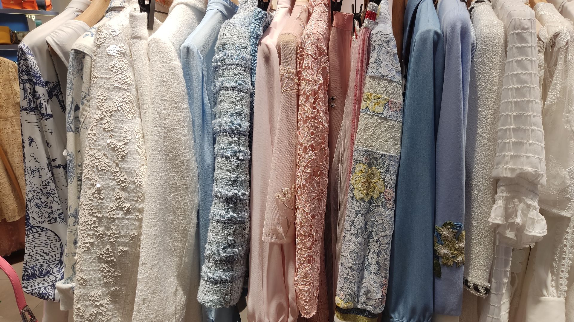 File:HK TKO 將軍澳 Tseung Kwan O PopCorn mall shop M Concept Store clothing December 2022 Px3 02.jpg