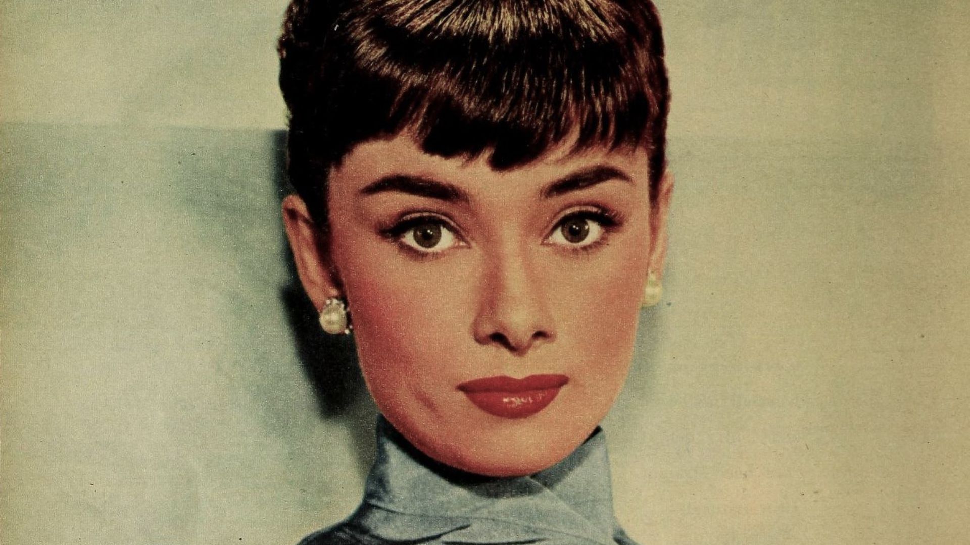 File:Audrey Hepburn by Bud Fraker, 1953.jpg