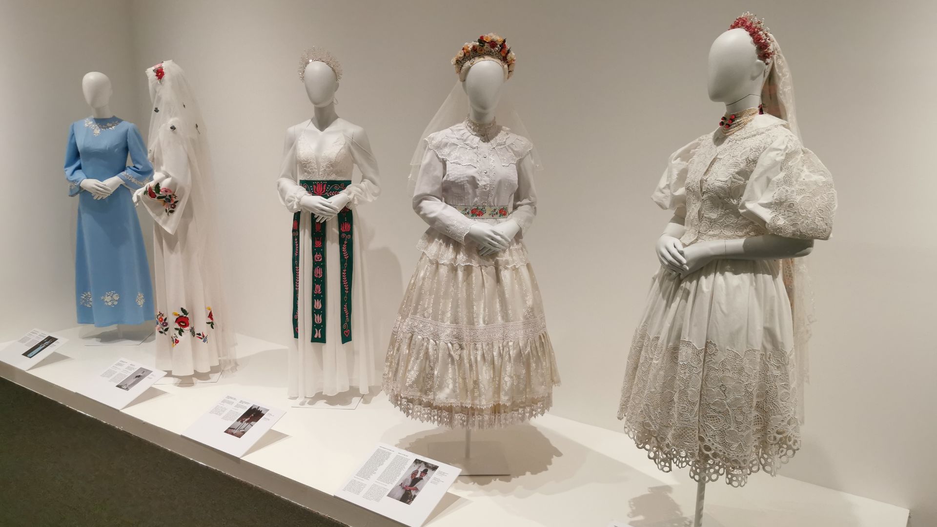 File:Hungarian Bride (9).jpg