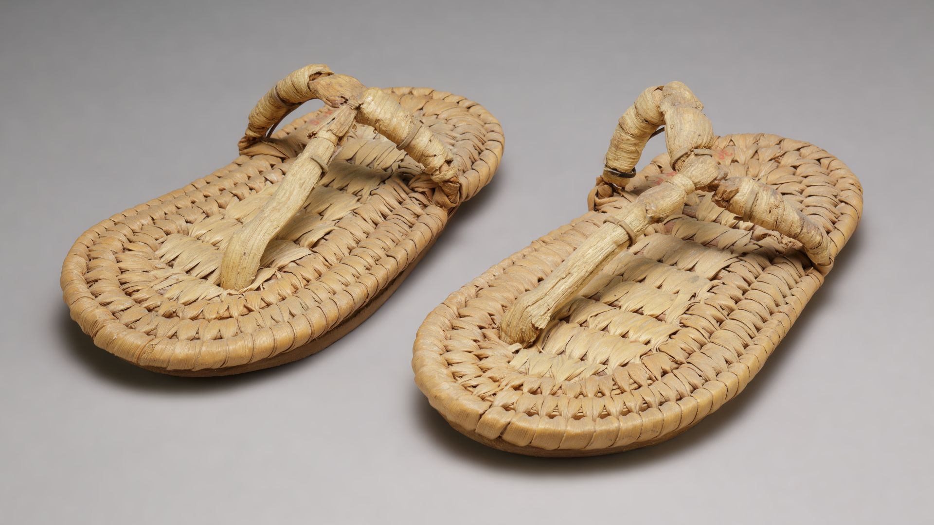 File:Pair of sandals MET LC-36 3 234a b EGDP025302.jpg