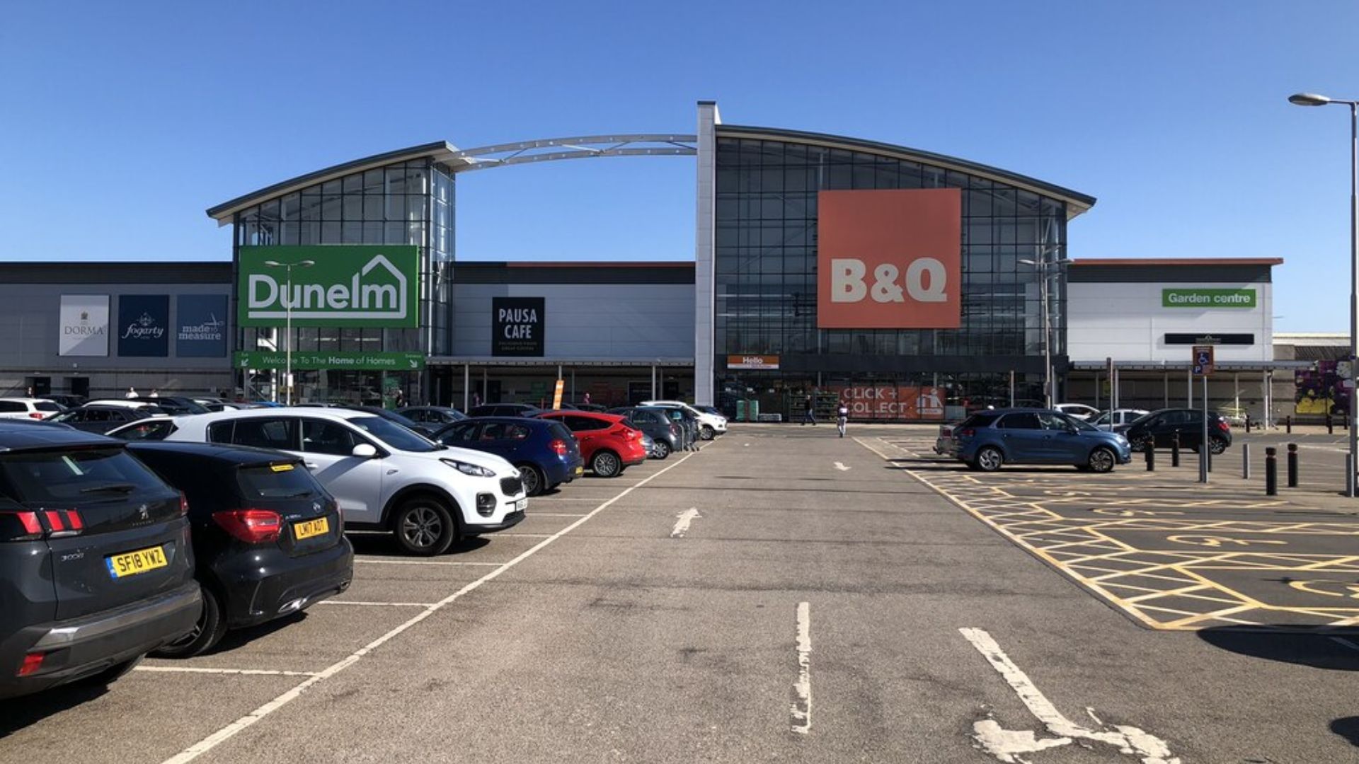 File:Retail Outlets, Durham City Retail Park - geograph.org.uk - 7127765.jpg