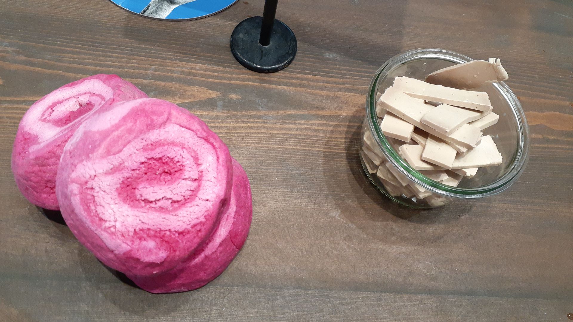 File:HK 尖沙咀 TST 人文藝術購物館 K11 MUSEA mall shop LUSH Cosmetics soap May 2020 SS2 04.jpg