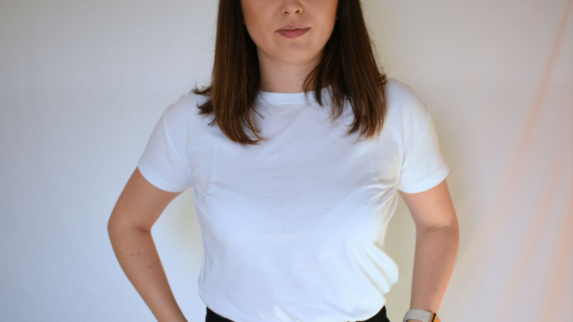 a person wearing a white shirt