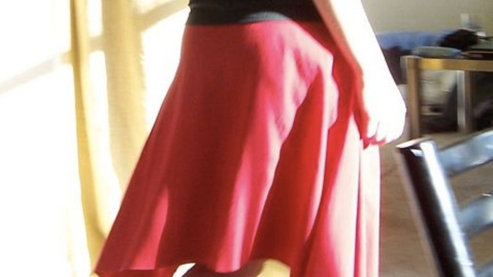 File:Handkerchief hem 2.jpg