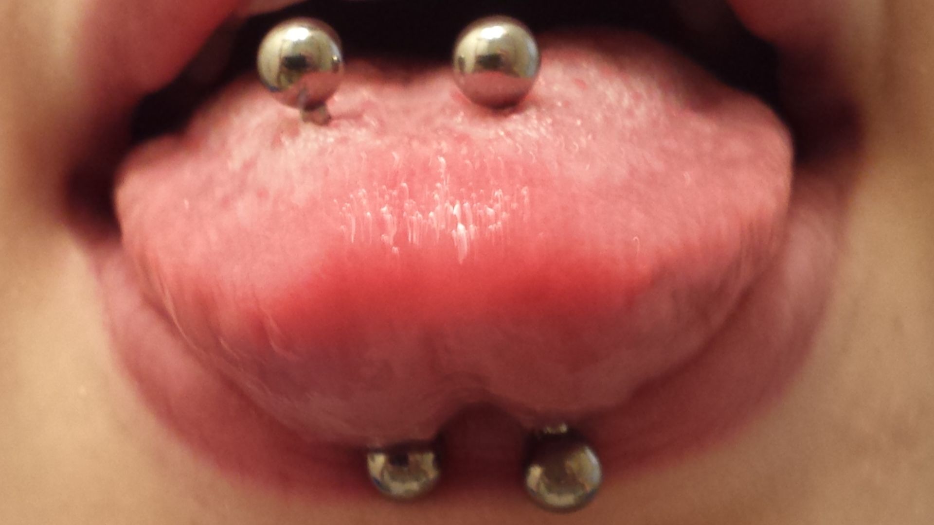 File:Venom piercings 2 (cropped).jpg