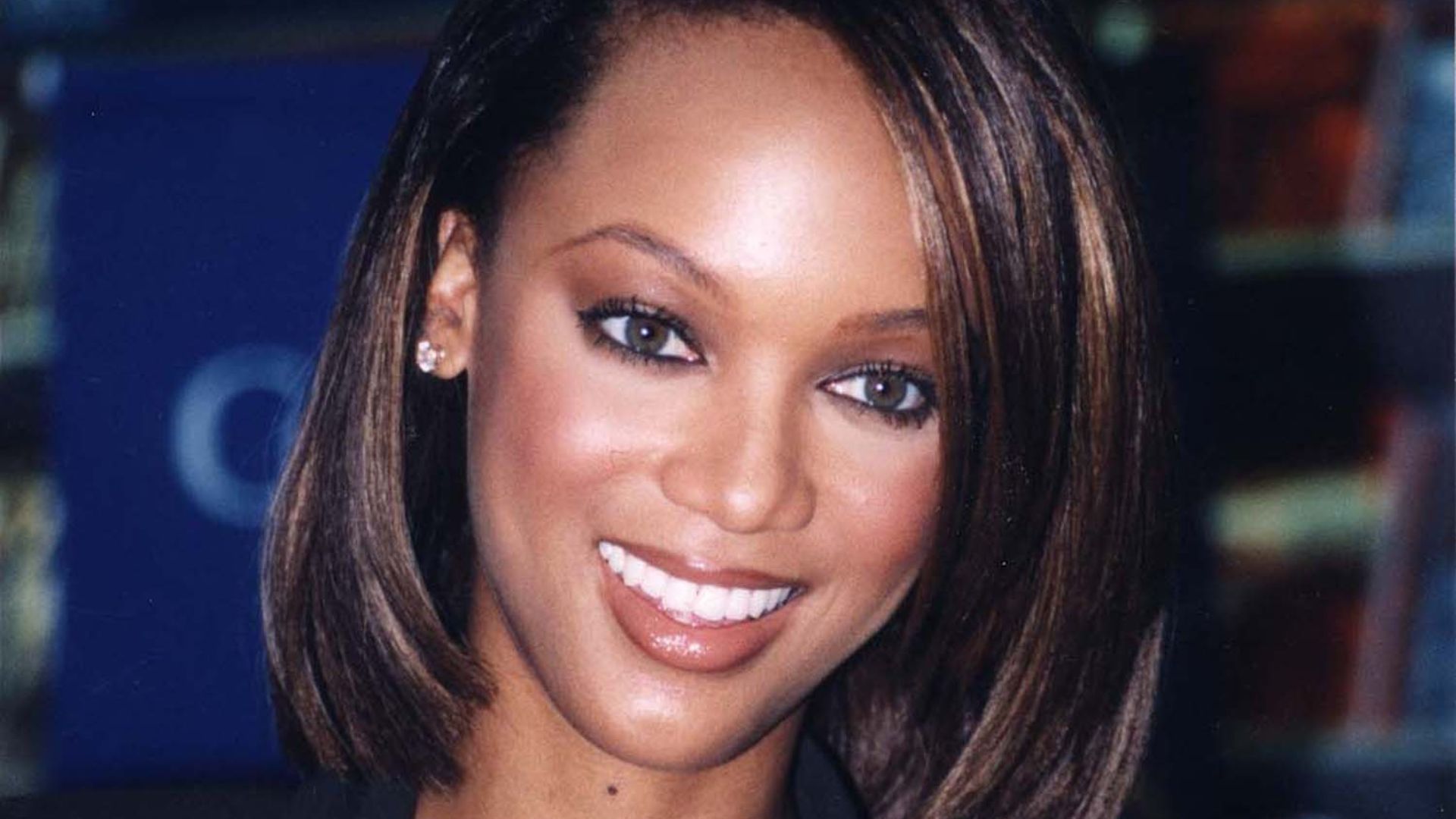 File:Tyra Banks 1995.jpg