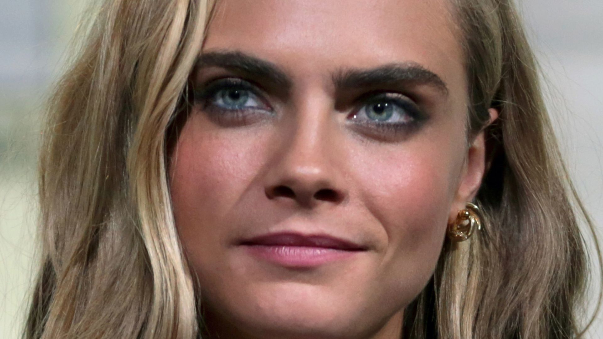 File:Cara Delevingne by Gage Skidmore.jpg