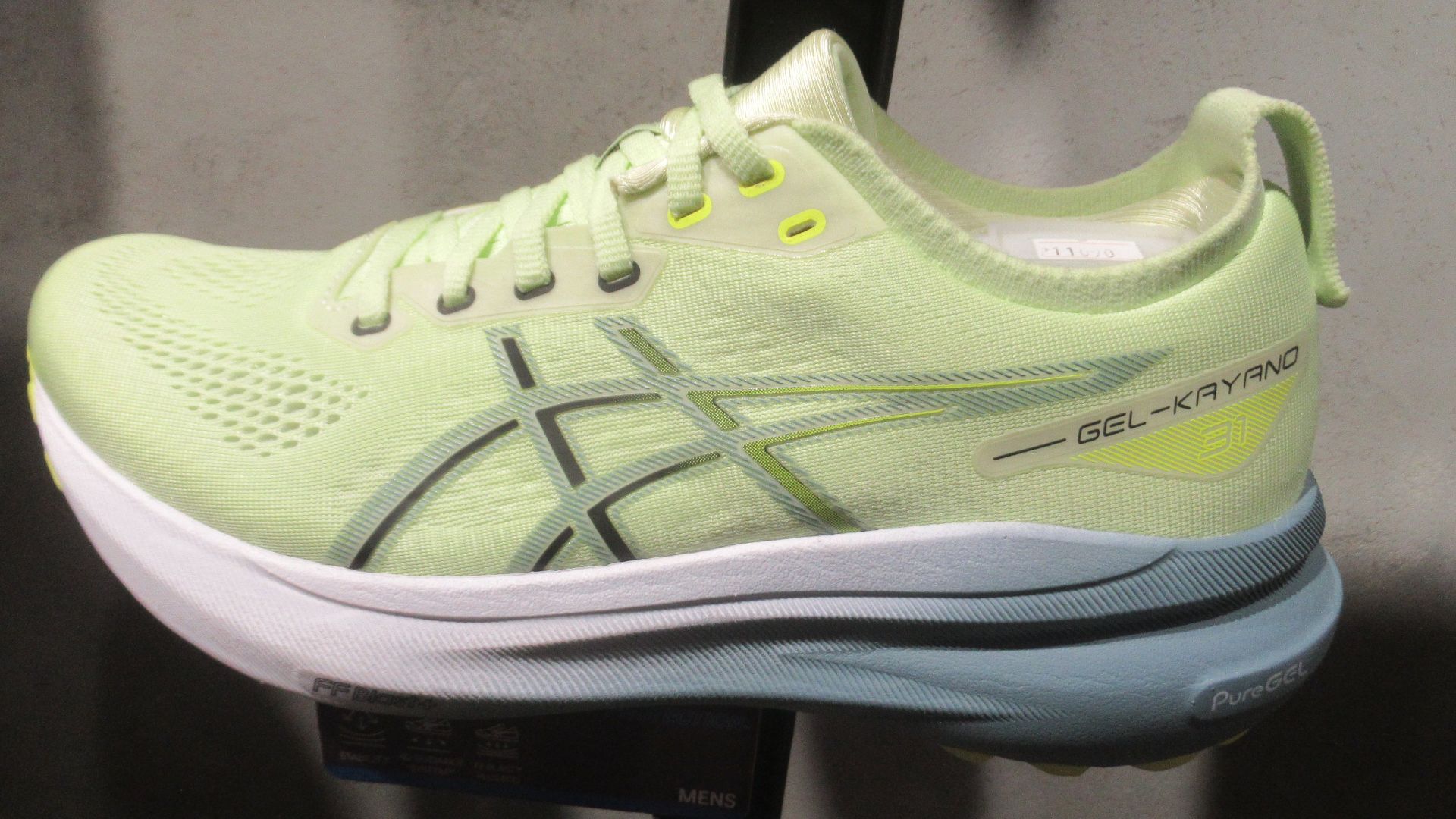 File:Asics Filipinas shop green footwear6.jpg