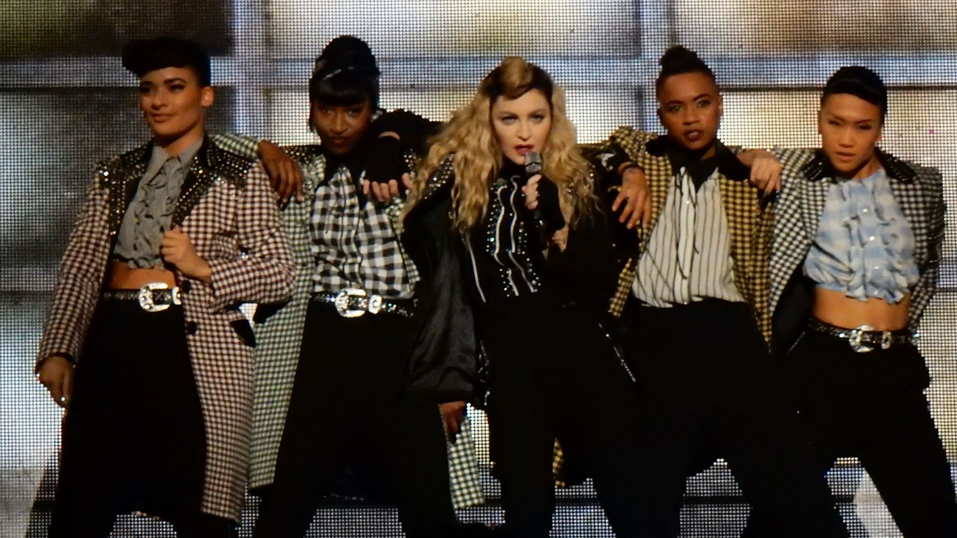 File:Madonna - Rebel Heart Tour 2015 - Paris 1 (24119123525).jpg