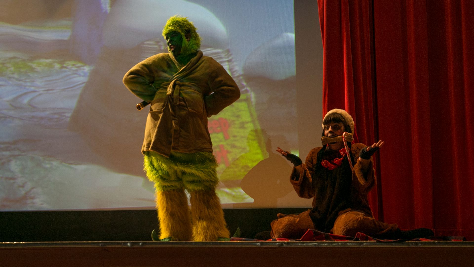 File:Combat Center Holiday Show lights up at Sunset Cinema 161203-M-WB717-415.jpg