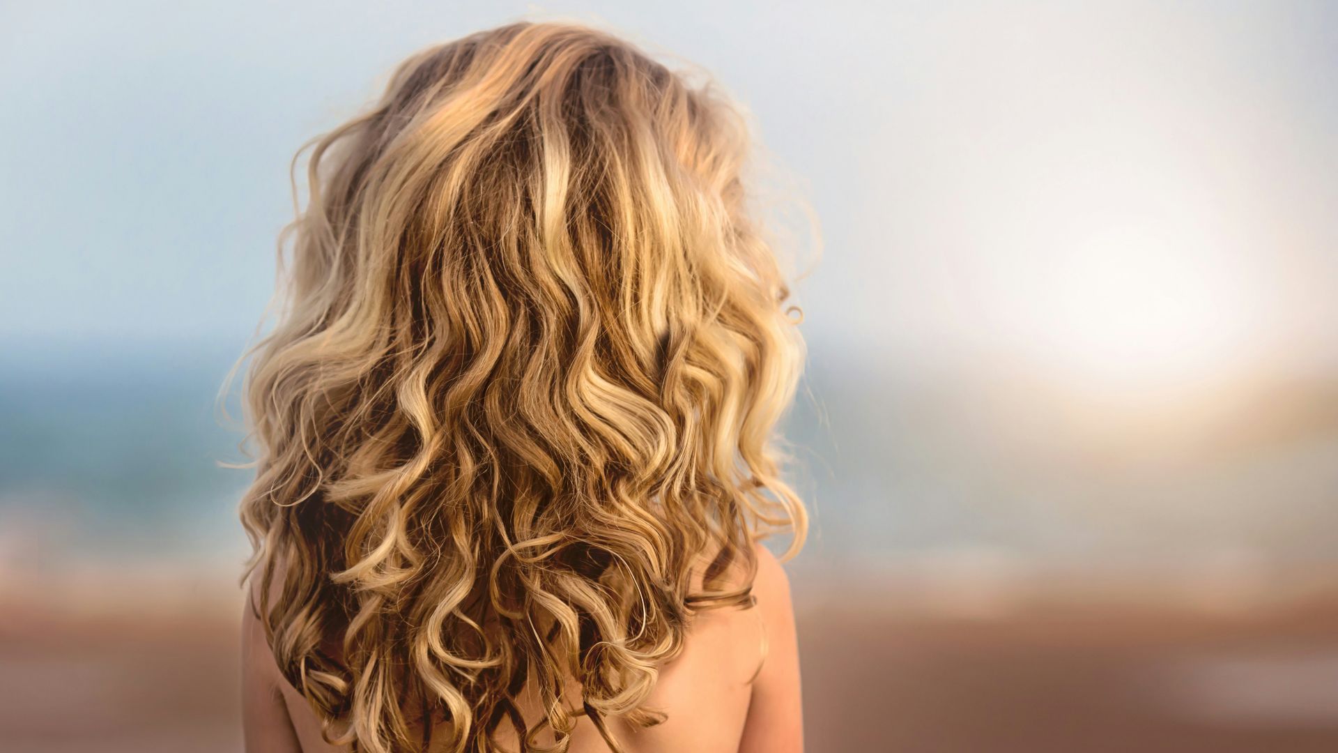 shallow focus photography of girl