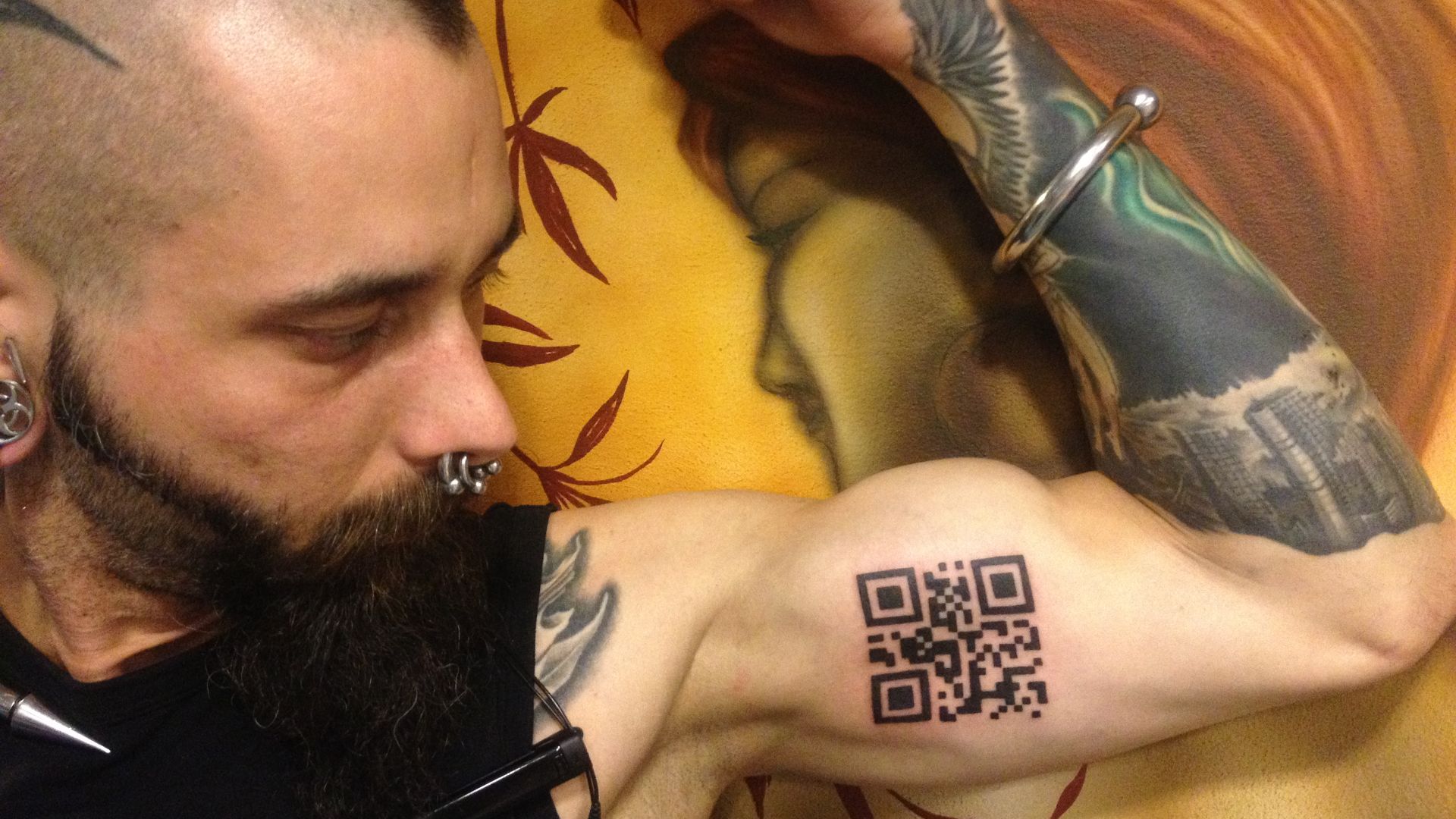 File:QRbodies Open Tattoo.jpg