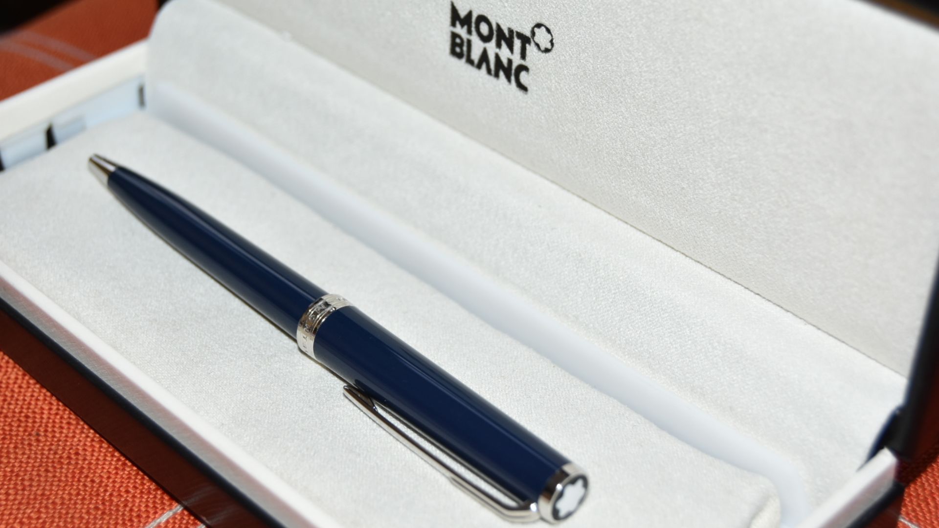 File:Montblanc Pix blue.jpg