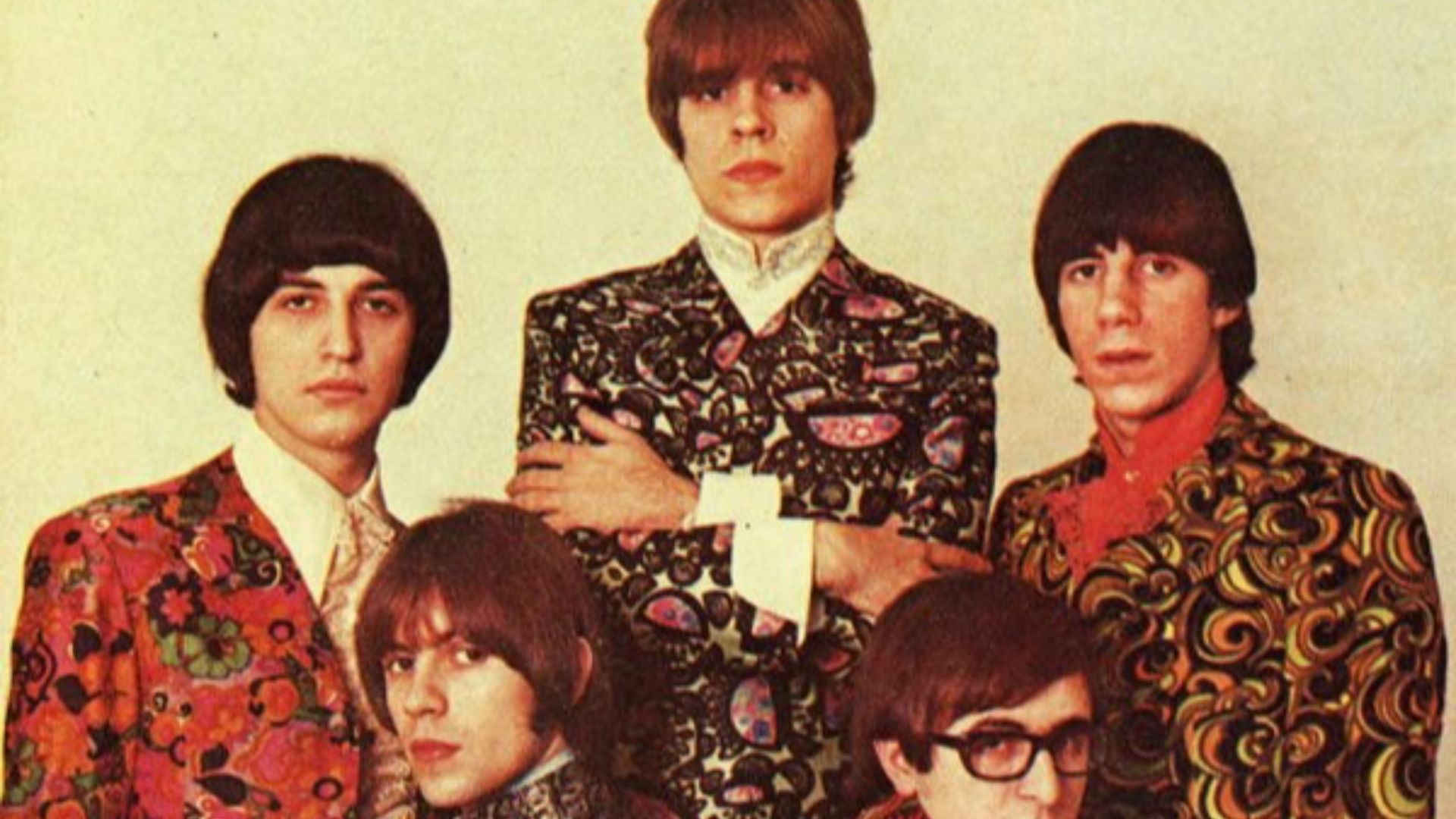 File:Los Gatos estamapados.jpeg