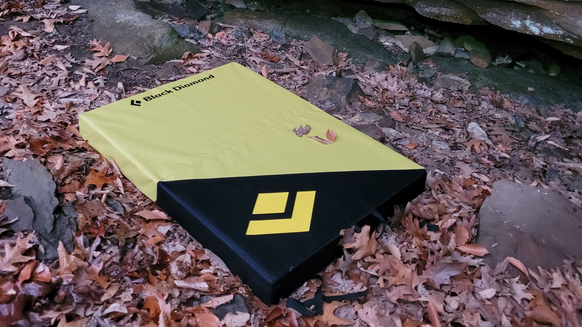 File:Black Diamond Boulder Mat.jpg