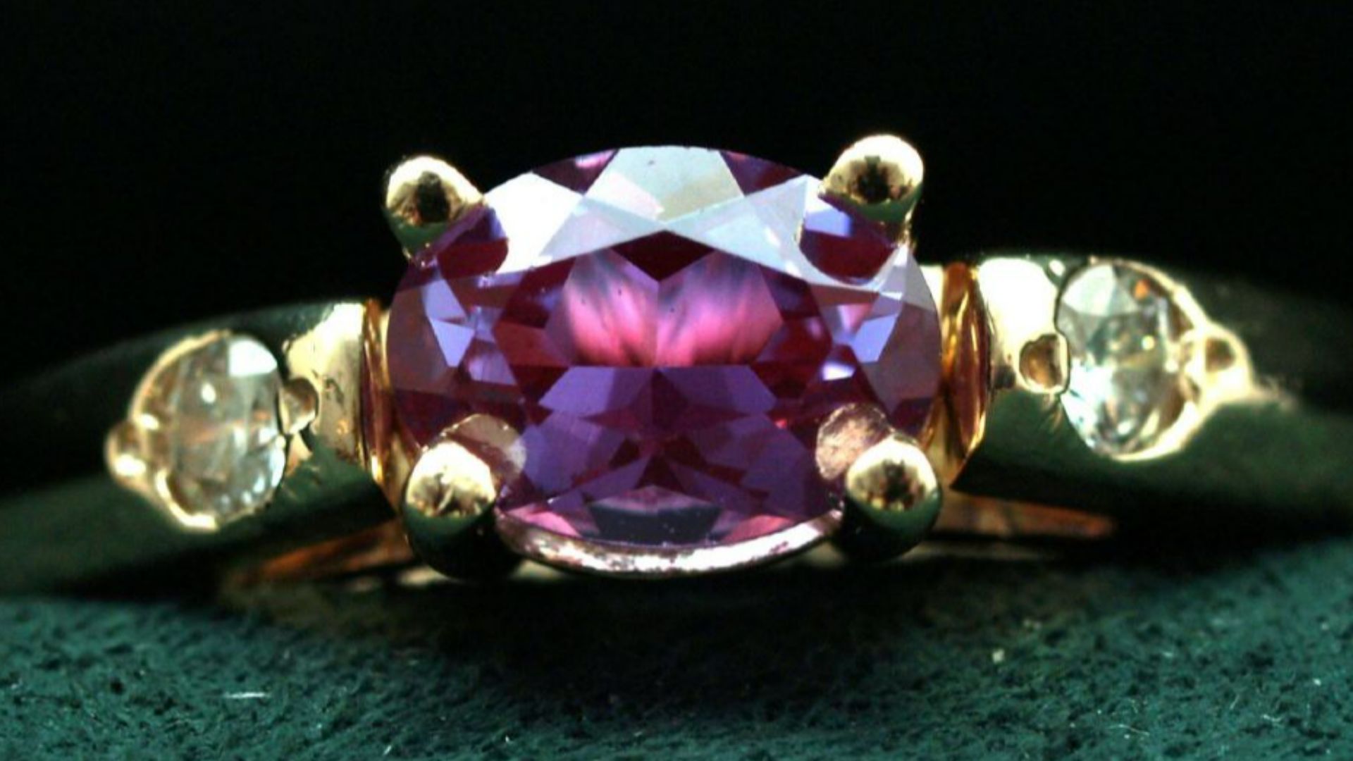 File:Alexandrite ring.jpg