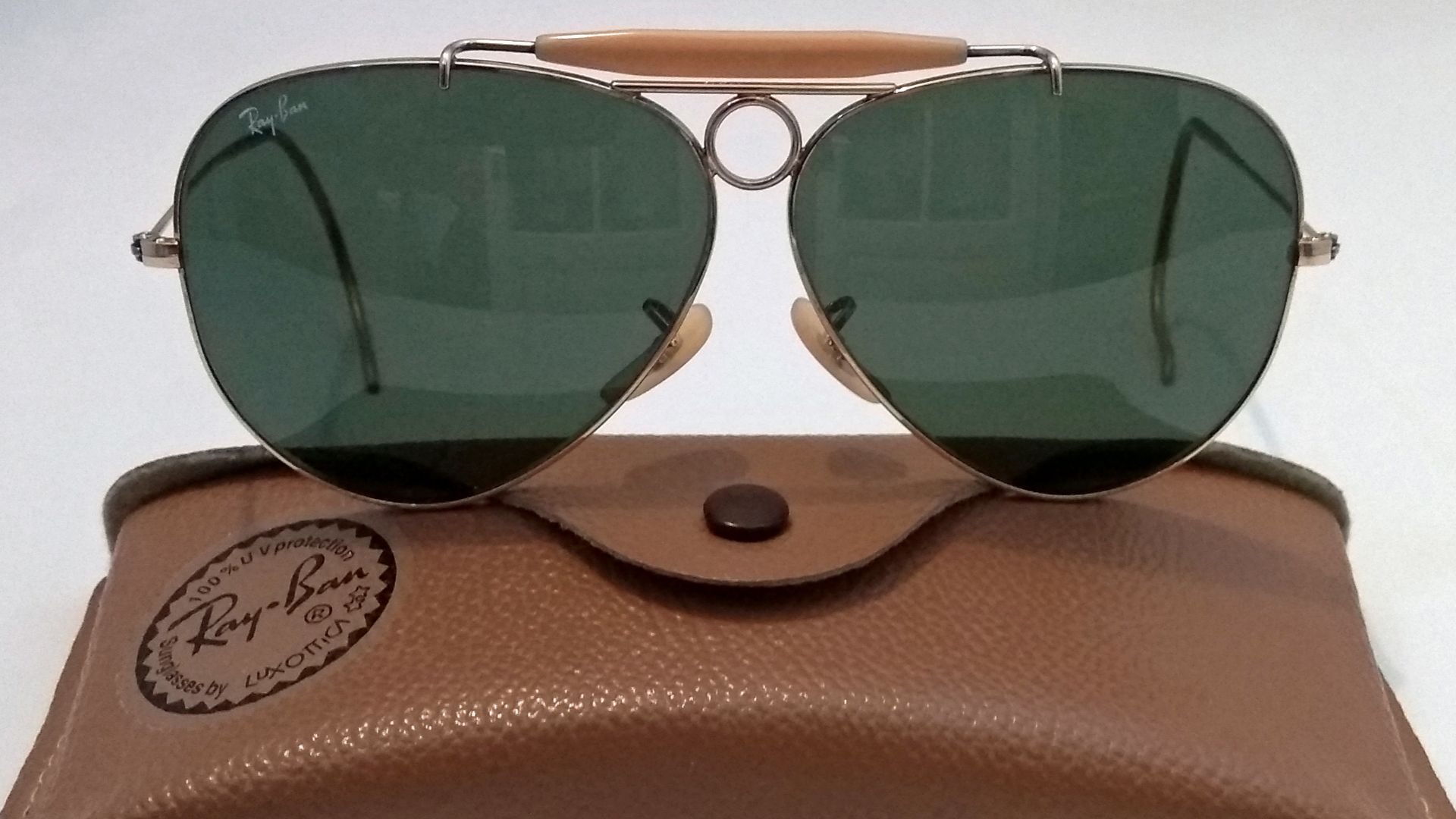 File:Ray-Ban Aviator Shooter RB3139-001 3N (G-15 lenses) Size 62 09 160 Lens base 6.jpg