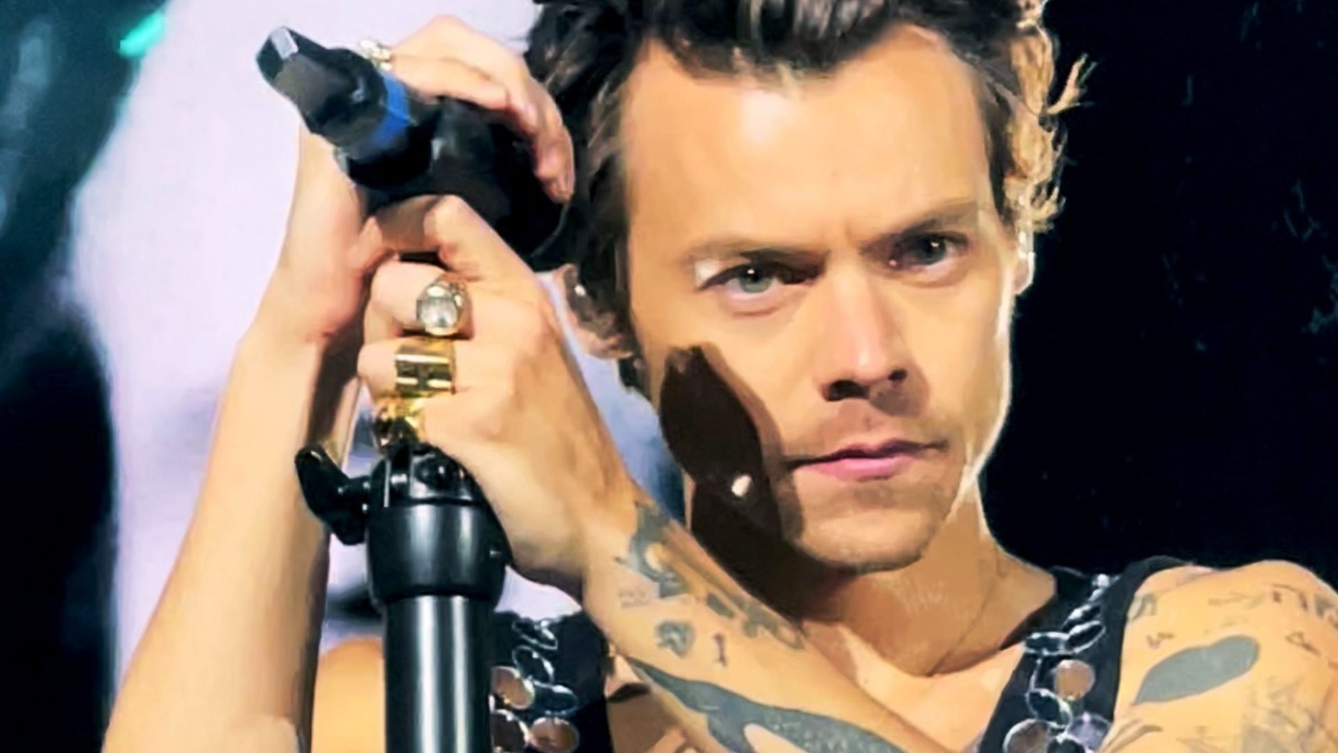 File:Harry Styles Wembley June 2022 (cropped).jpg