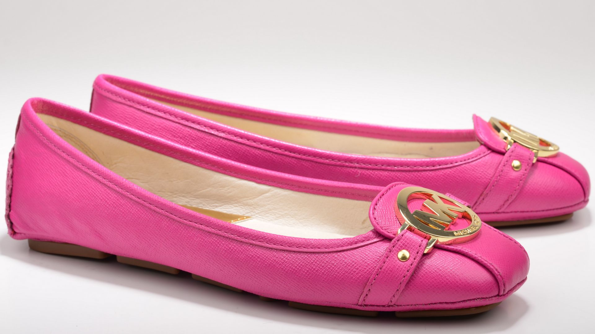 File:Michael Kors Fulton Moc Ballerina 40T2FUFR1L geprägtes Kalbsleder fuchsia (1) (16285253567).jpg