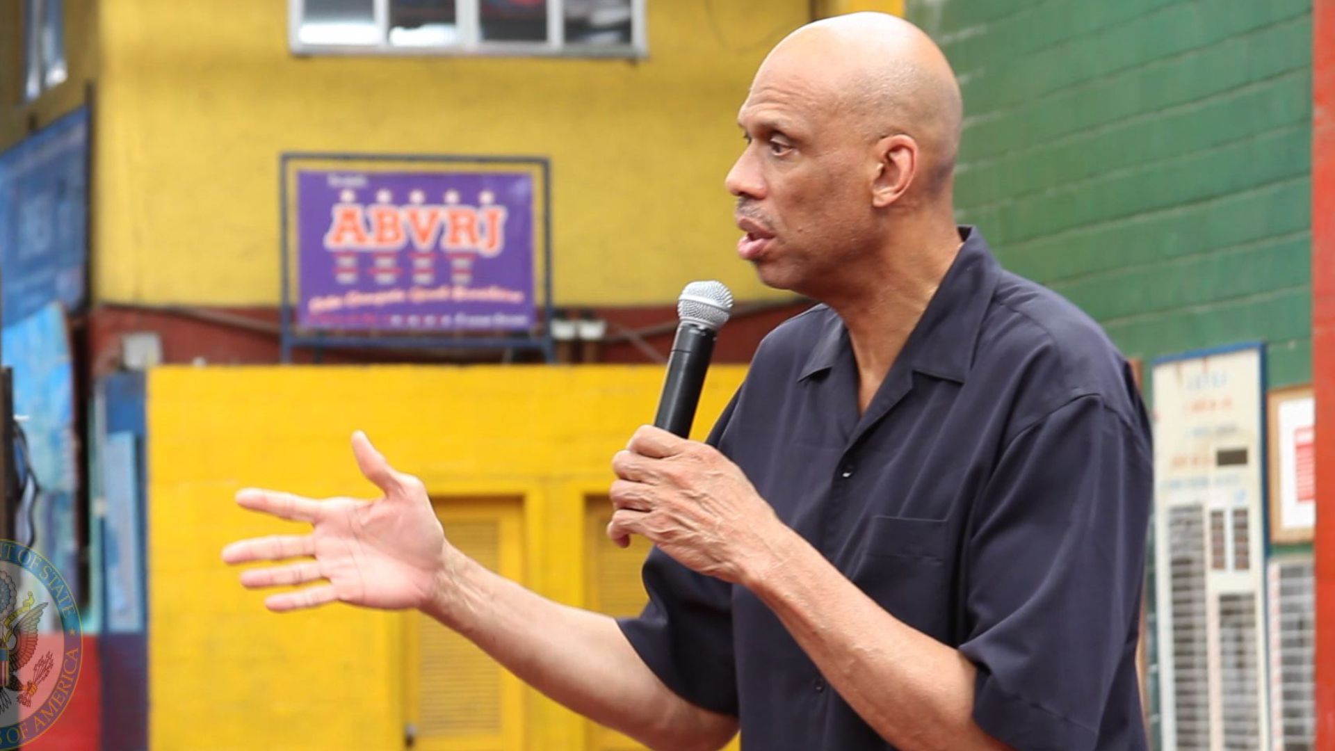 File:Global Cultural Ambassador Kareem Abdul-Jabbar Engages Youth (6767472093).jpg