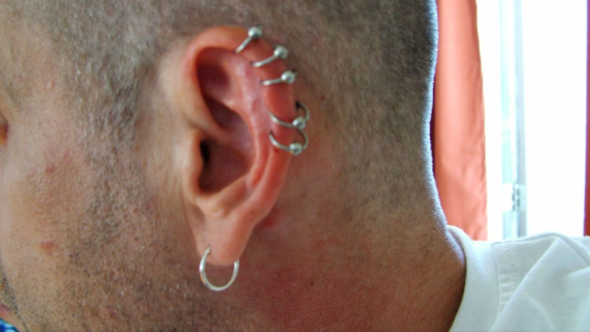 File:Helix piercings.jpg