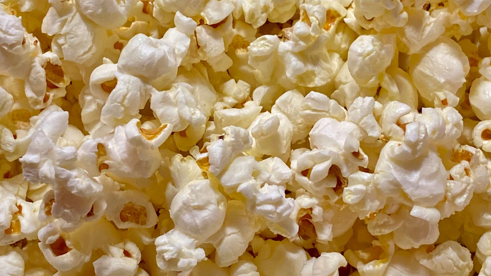 cooked popcorn