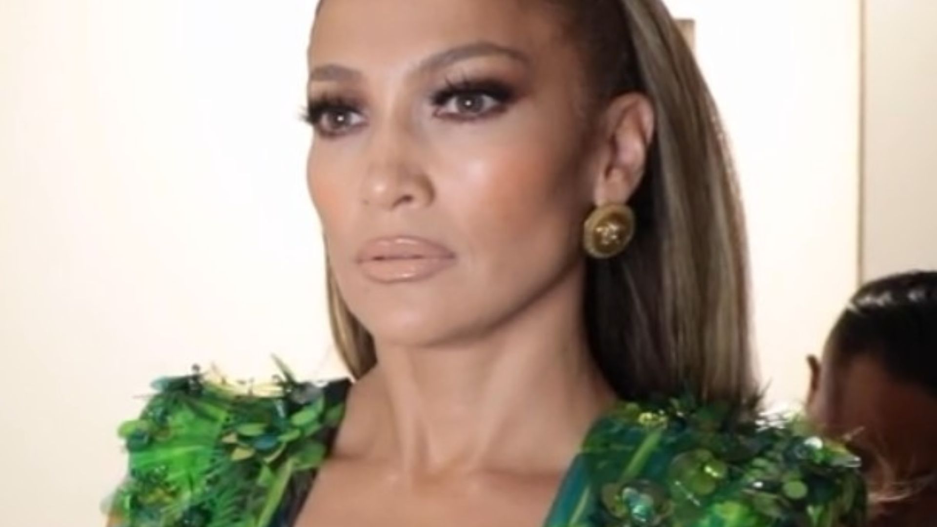 File:Jennifer Lopez Spring Summer.jpg