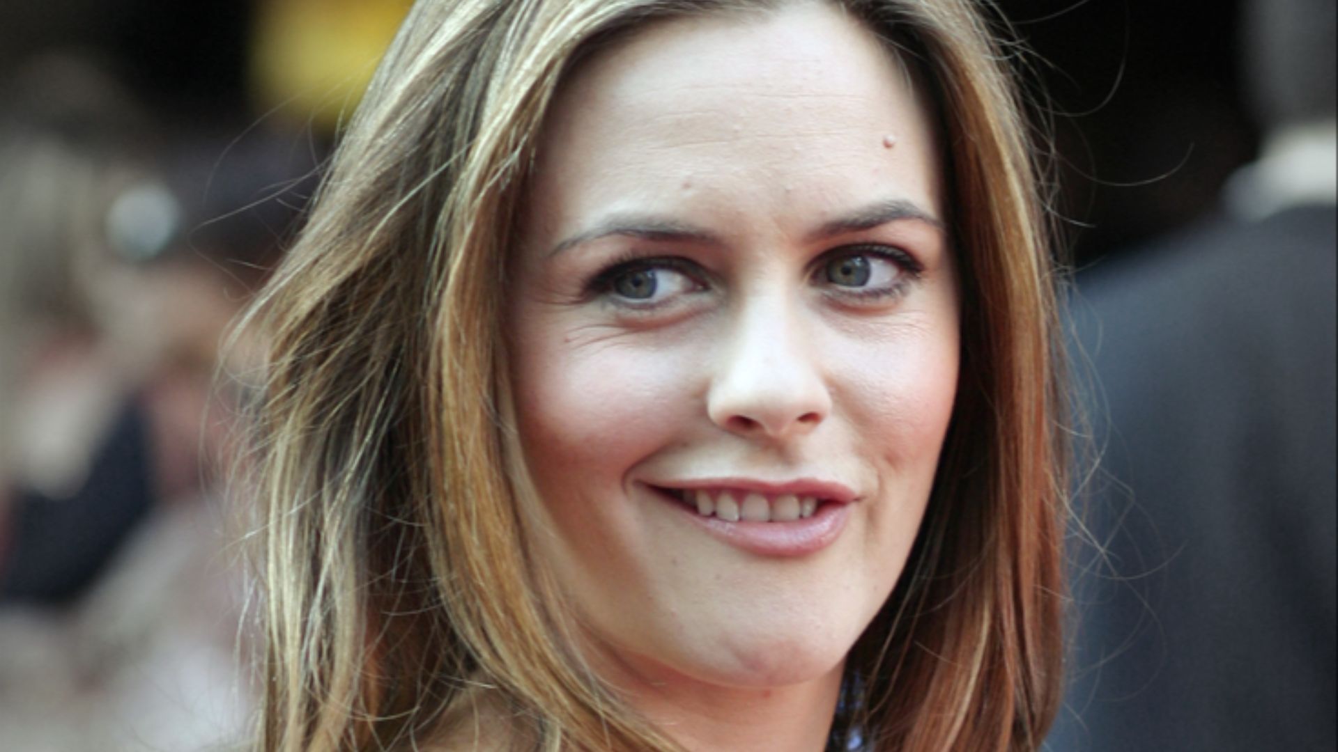 File:AliciaSilverstoneJuly06.jpg