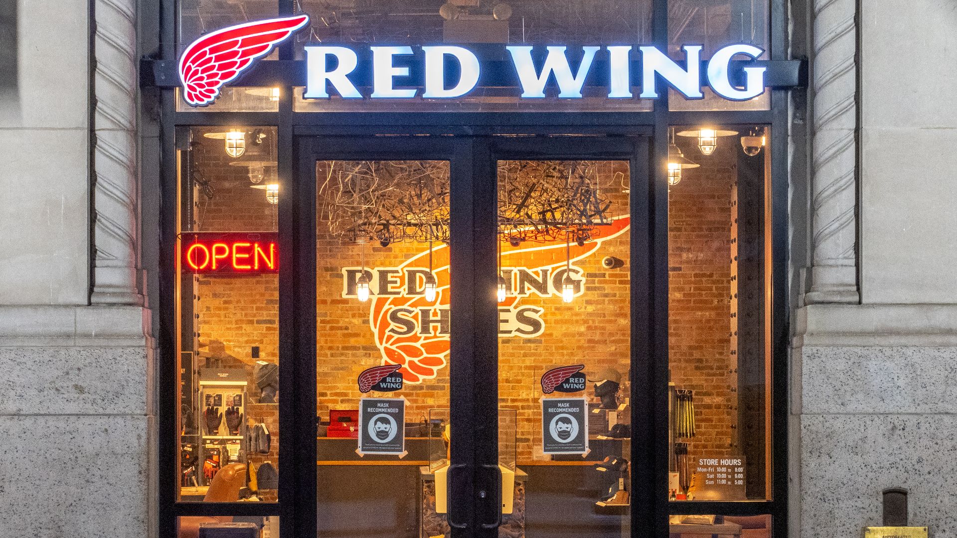 File:Red Wing Shoes Store (51878306723).jpg