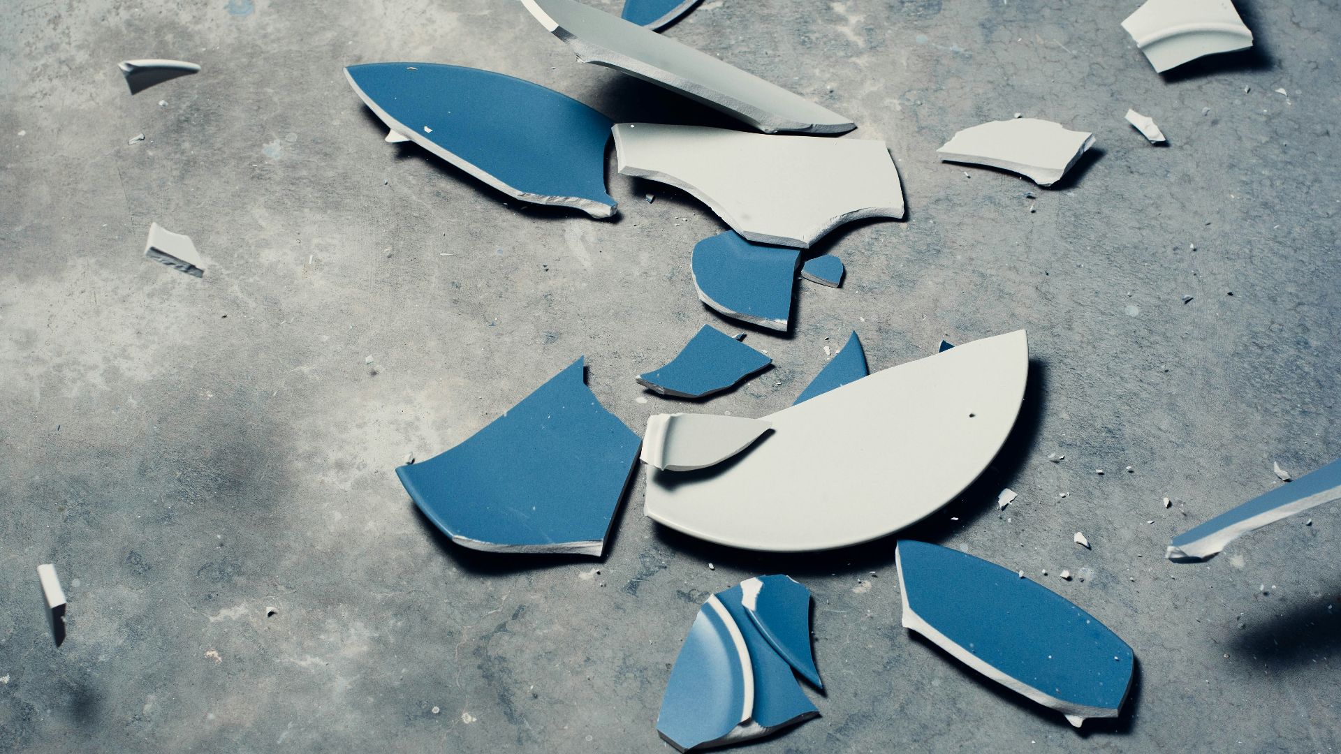 top view photography of broken ceramic plate