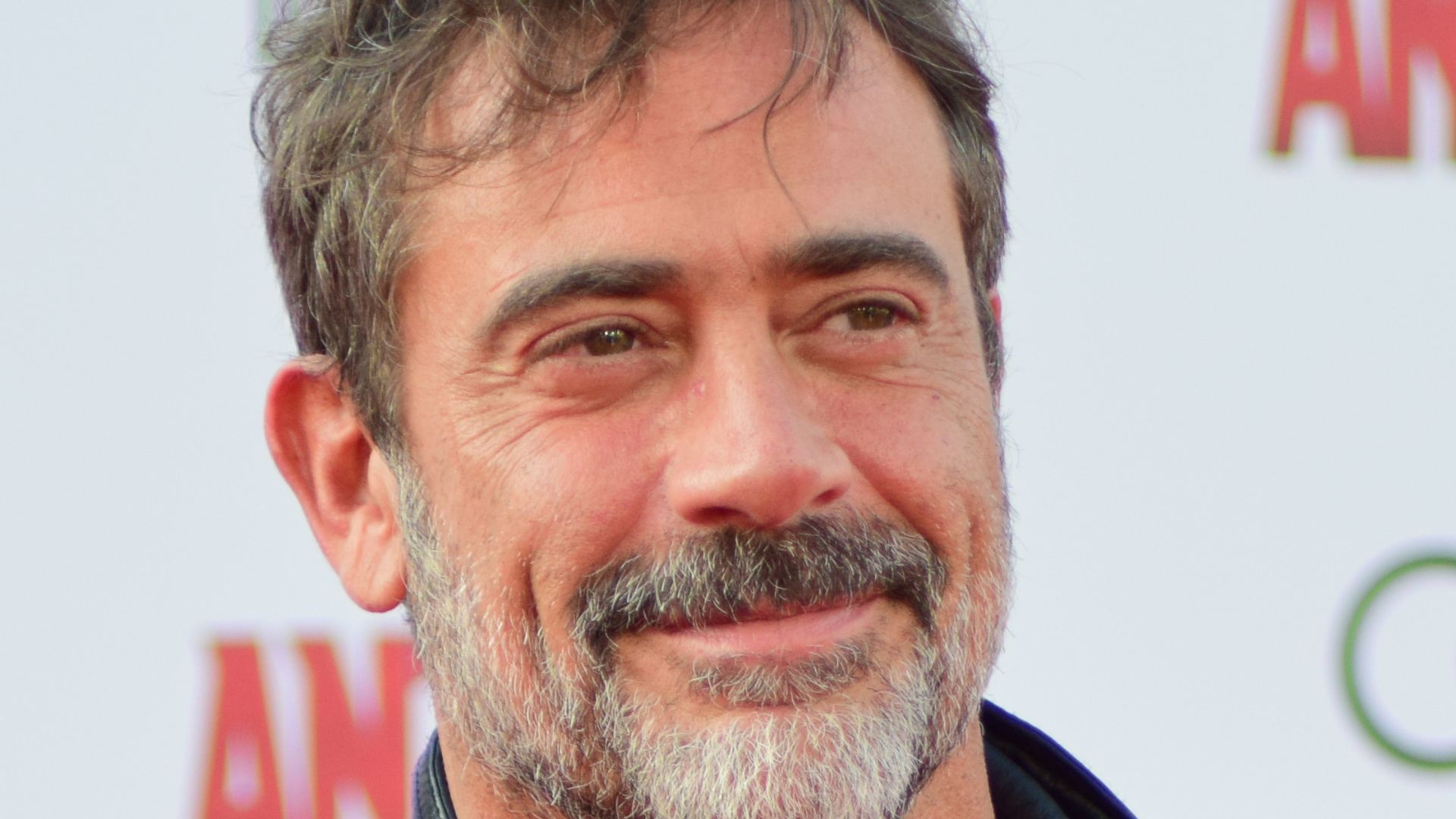 File:Jeffrey Dean Morgan (cropped).jpg