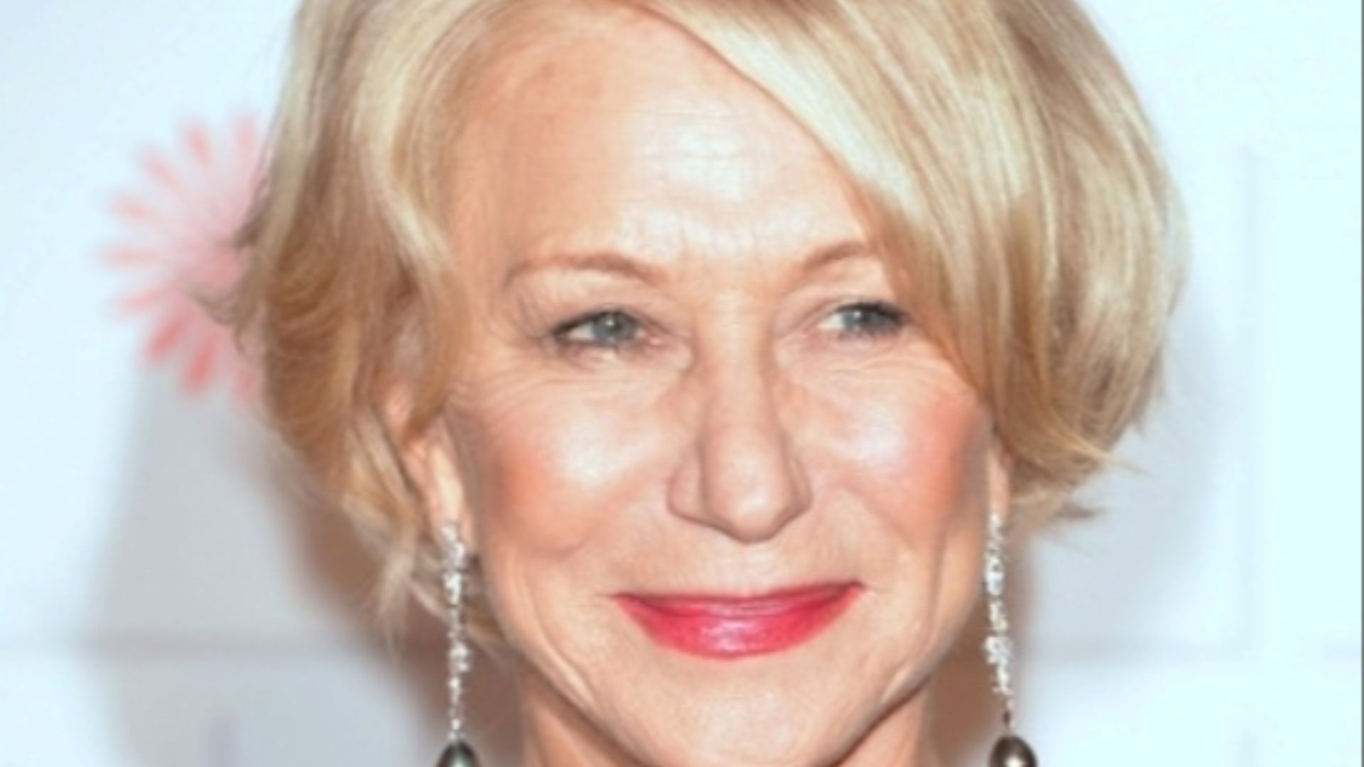 File:Helen Mirren 2014.jpg