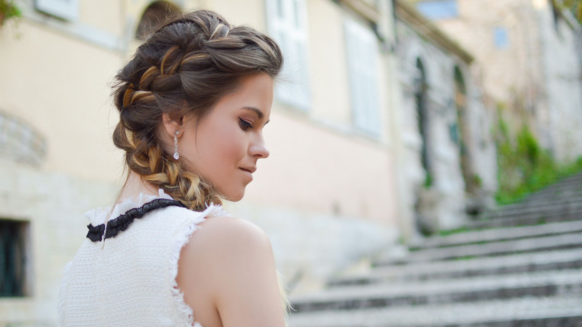 File:French Braid (Unsplash).jpg