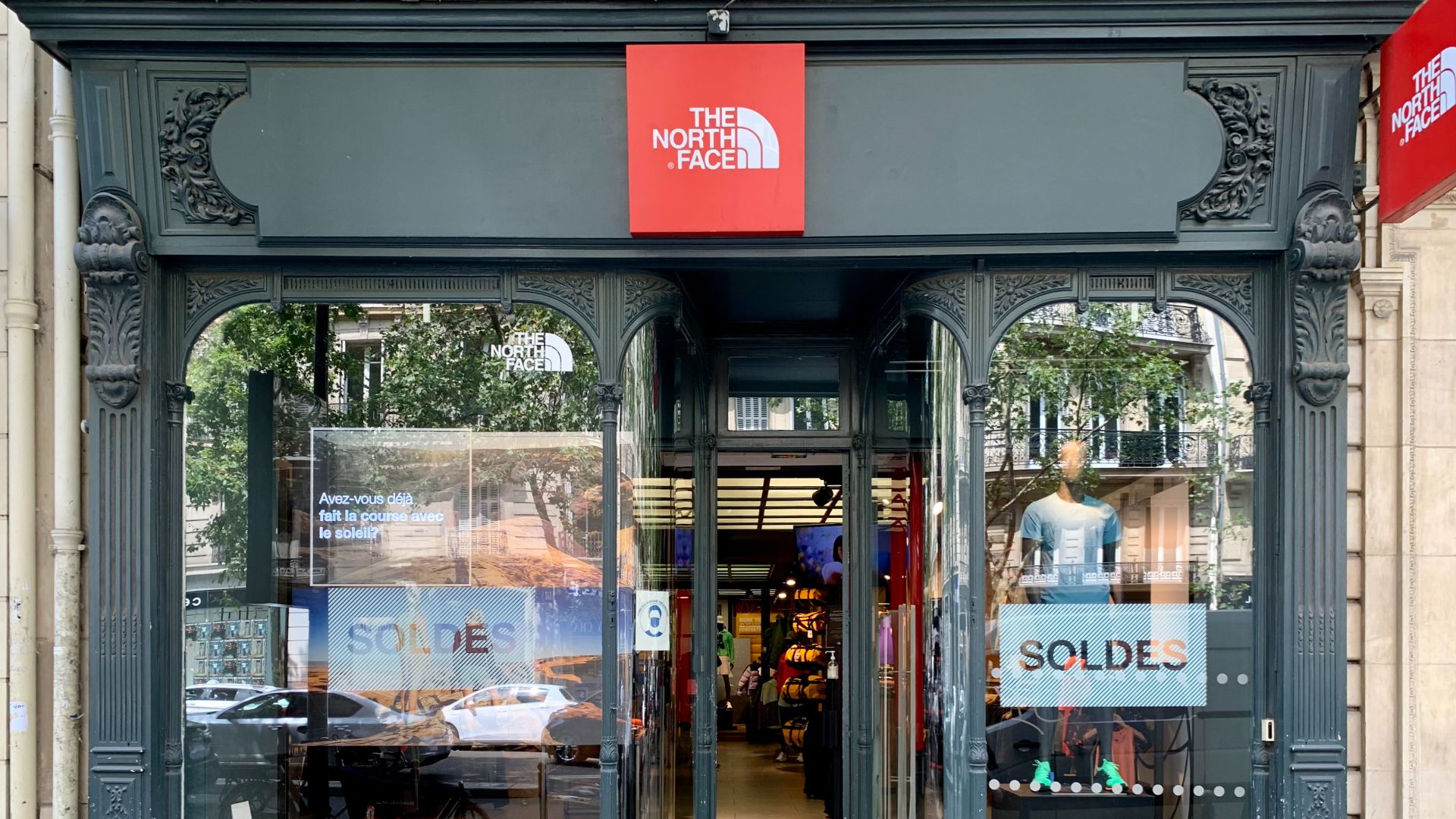 File:115 Boulevard Saint-Germain, Paris (01).jpg