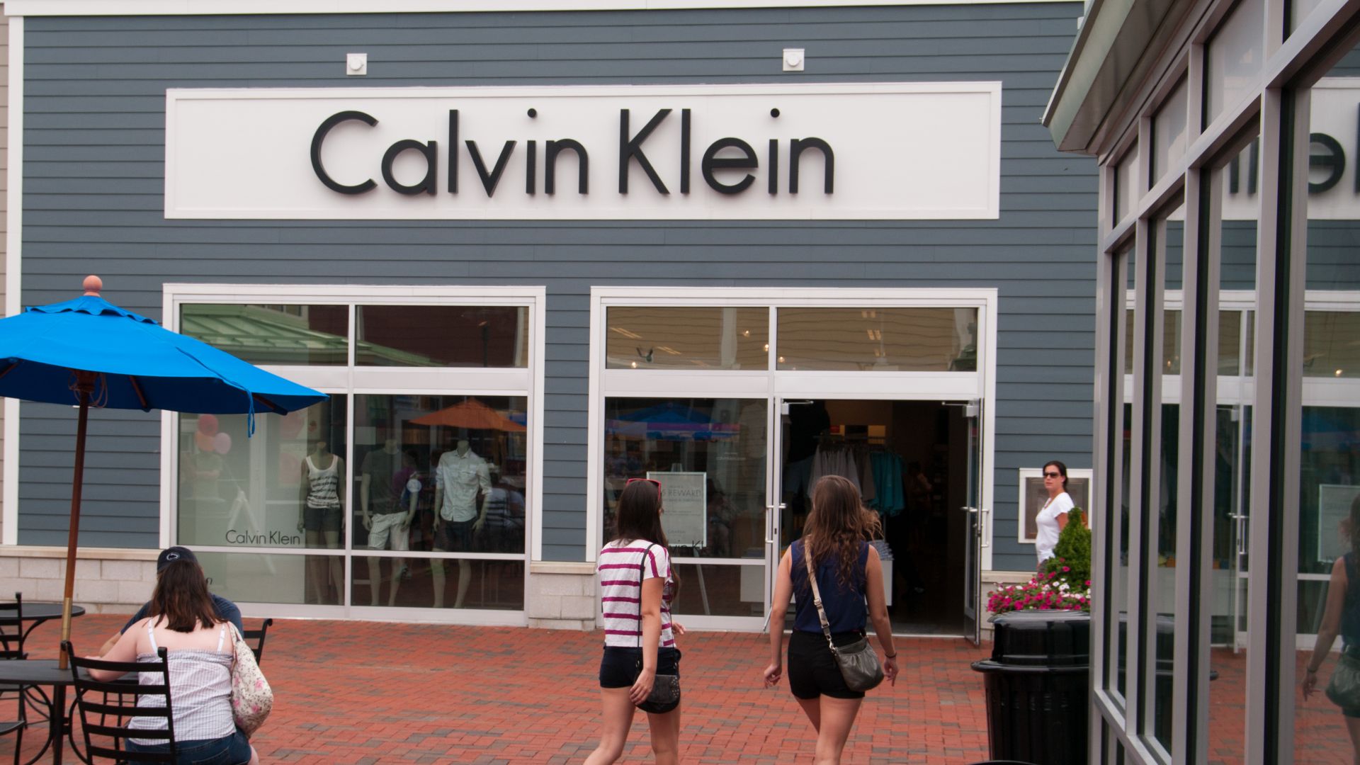 File:Freeport maine calvin klein 07.07.2012.jpg