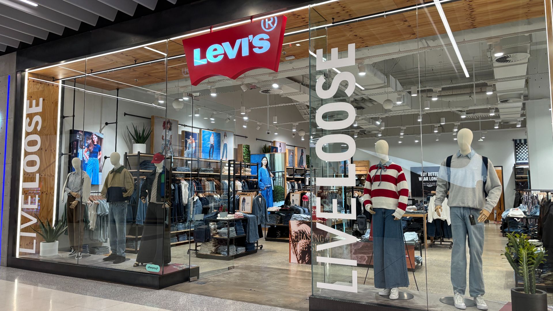 File:Levi's store in the Canberra Centre March 2025.jpg