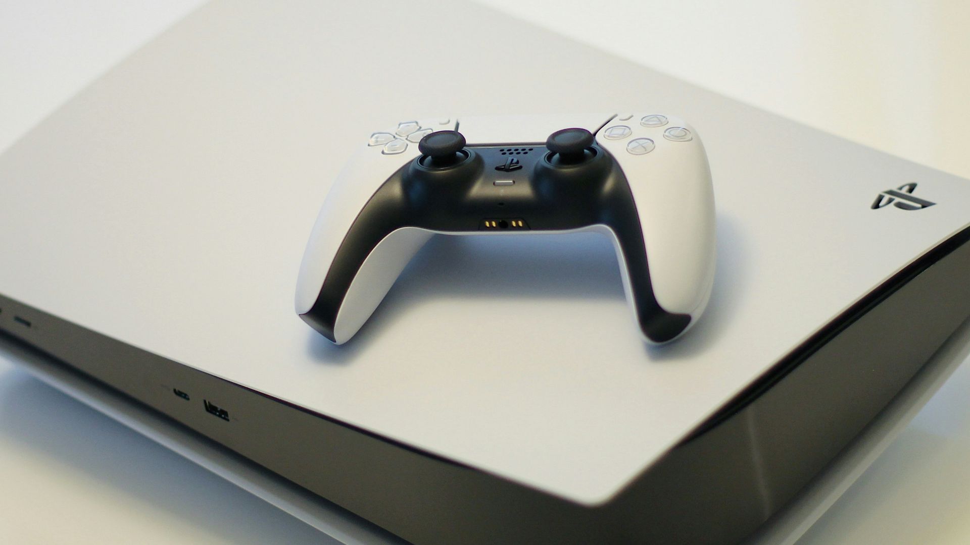 black and white xbox one game controller