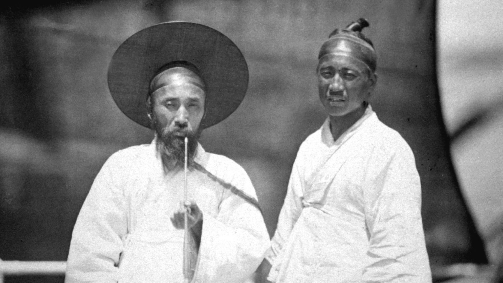 File:Korean official bearing the first despatches on board the USS Colorado HD-SN-99-01928.JPEG