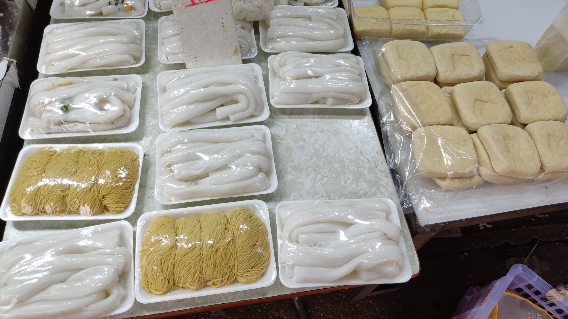 File:HK WTSD 牛池灣村 Ngau Chi Wan Village 街市 food market 荳品 soy products shop May 2022 Px3 01.jpg