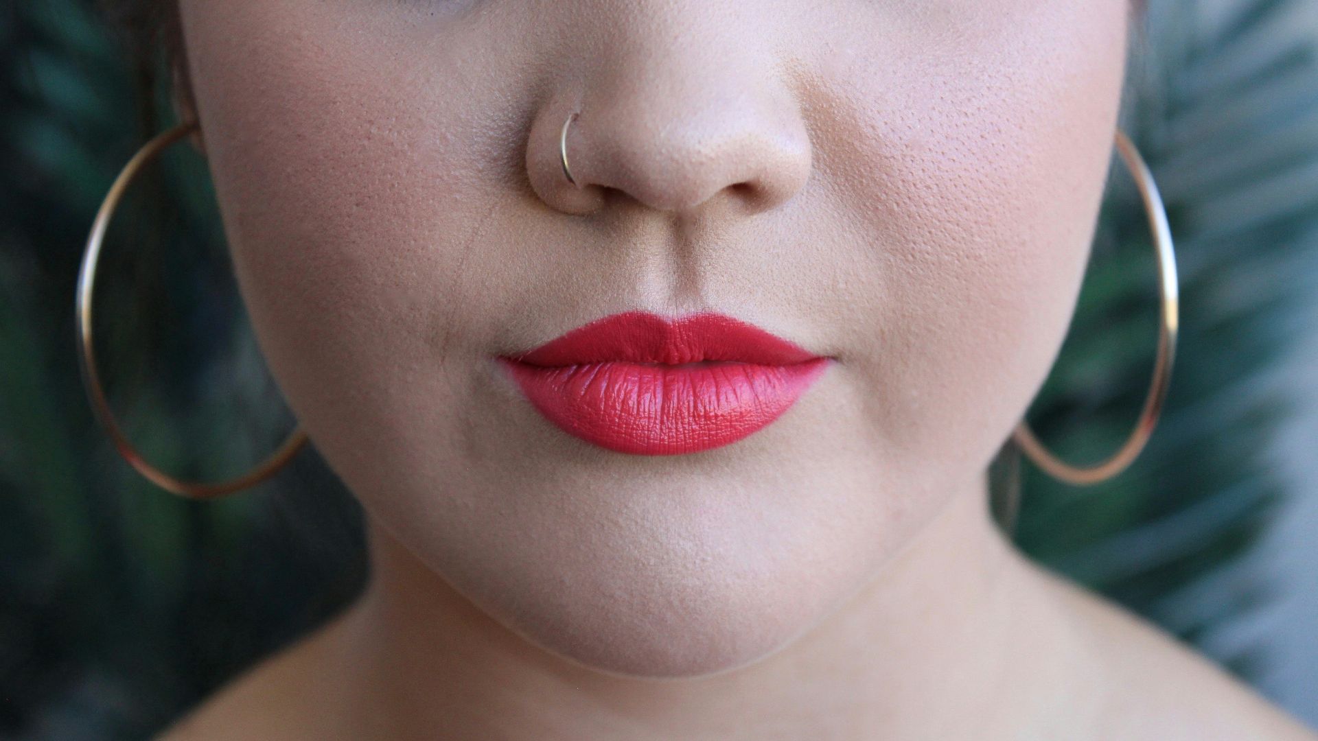woman wearing red lipstick