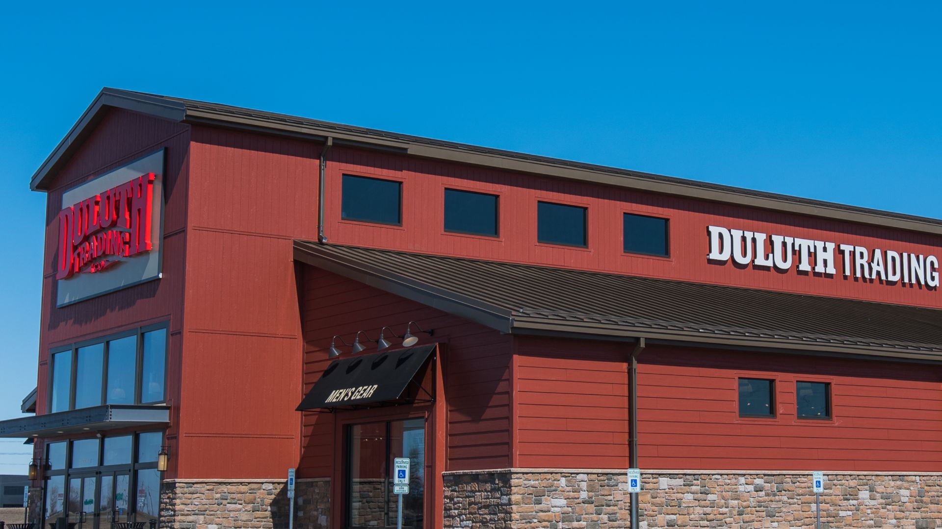File:Duluth Trading Company Store - Fargo, North Dakota (41586014002).jpg