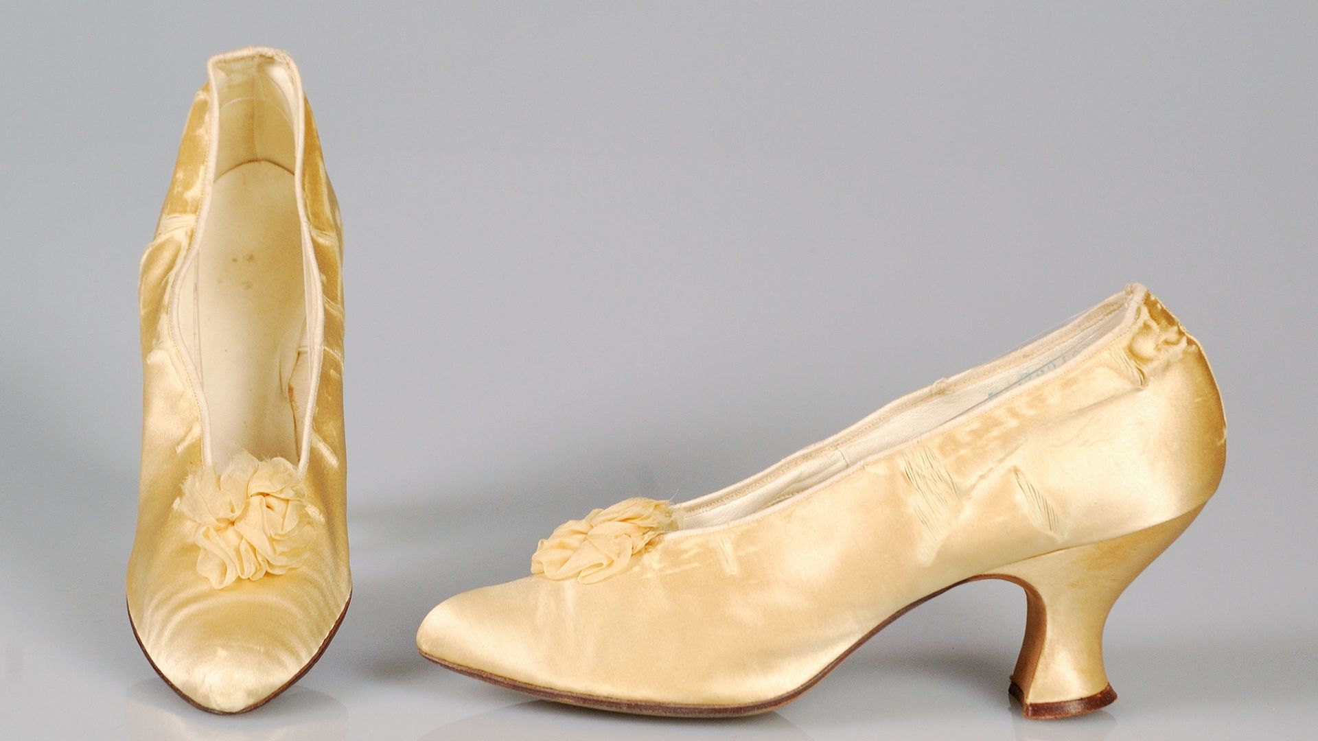 File:Evening pumps MET 1993.22.2a-b CP2.jpg